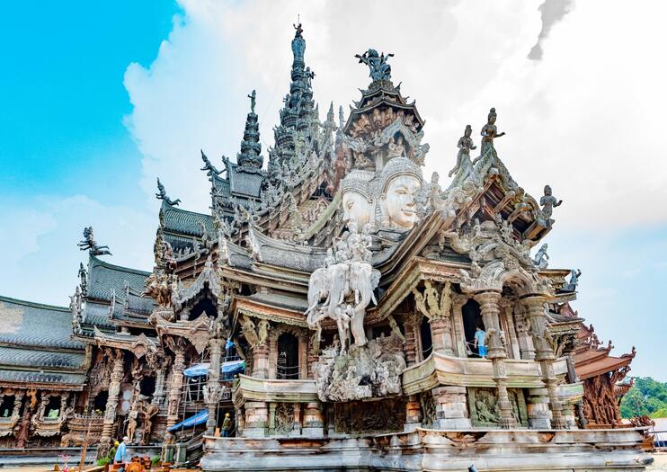 Sanctuary of Truth (Prasat Sut Ja-Tum)
